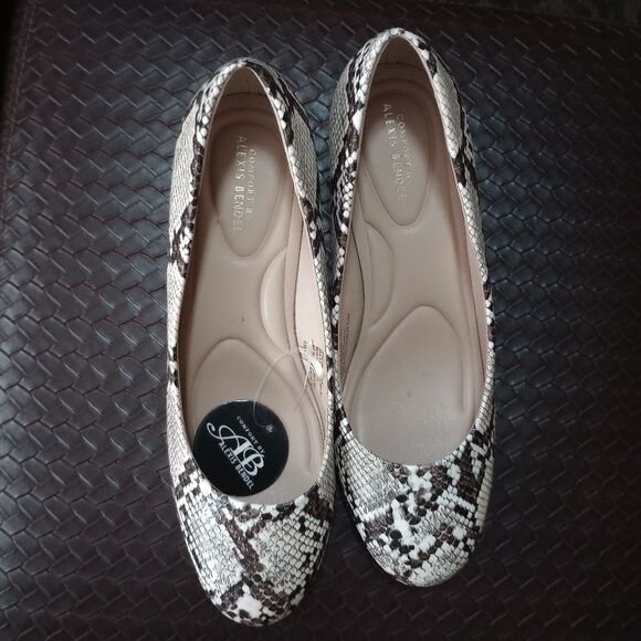 🆕👠Alexis Bendel Snake Print Shoes - Picture 2 of 7